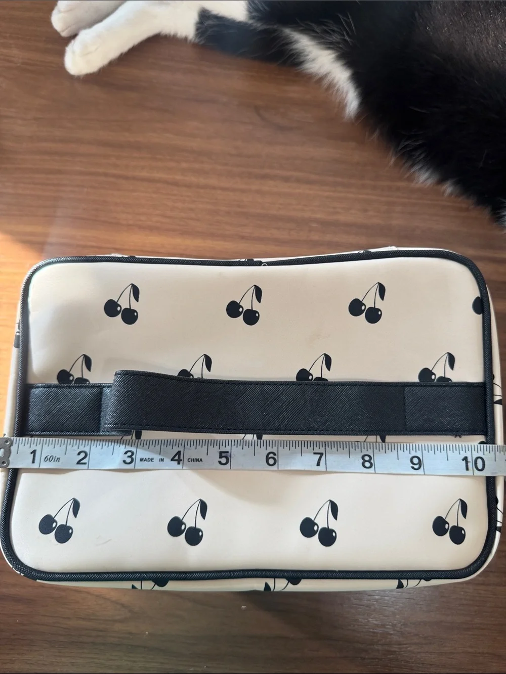 Tender love carry cosmetics case